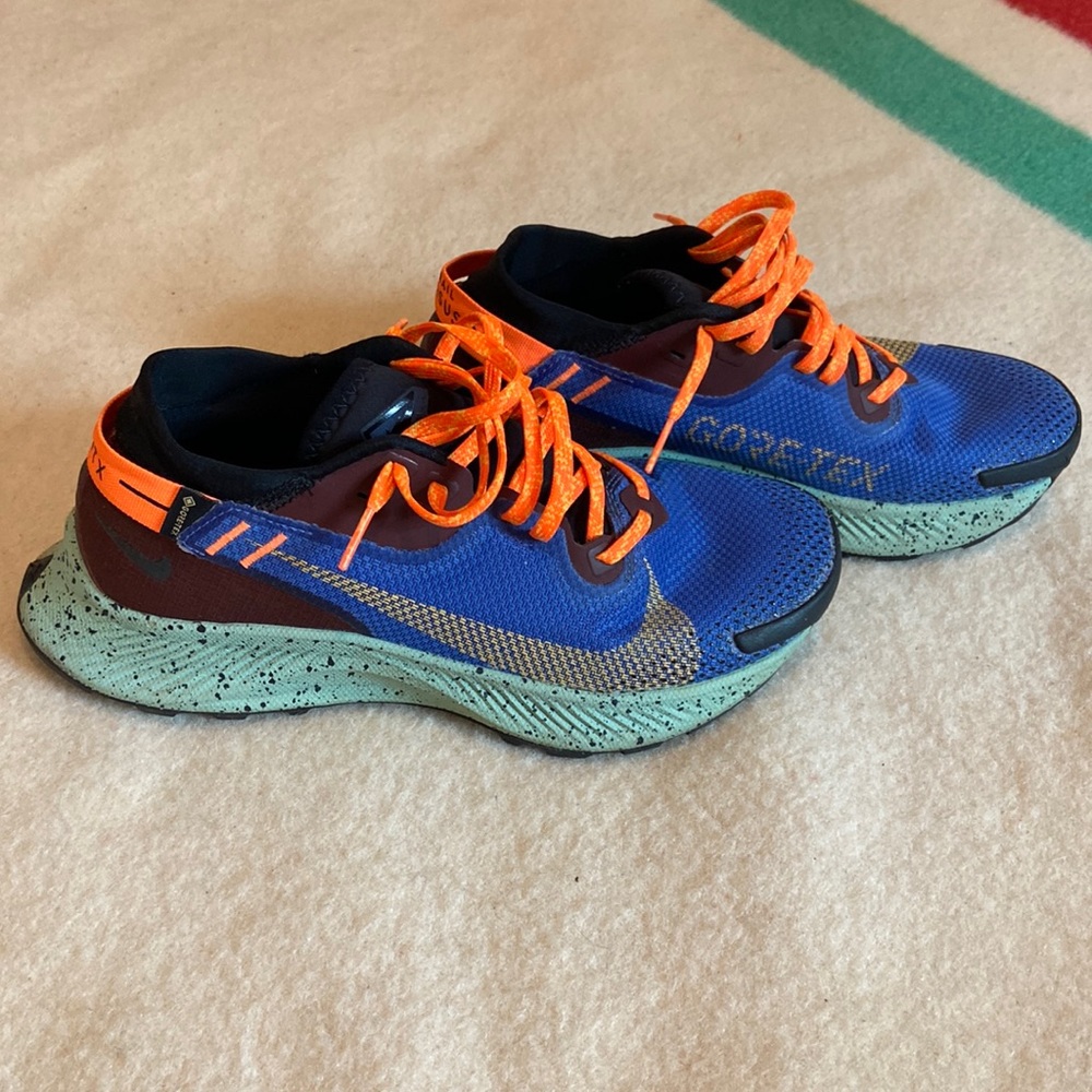 Nike Pegasus GTX Trail Running Shoes Women's 7.5  - EUC